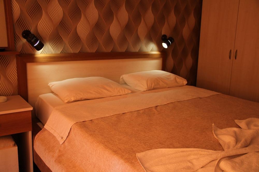 Saturn Hotel Кушадасы Экстерьер фото
